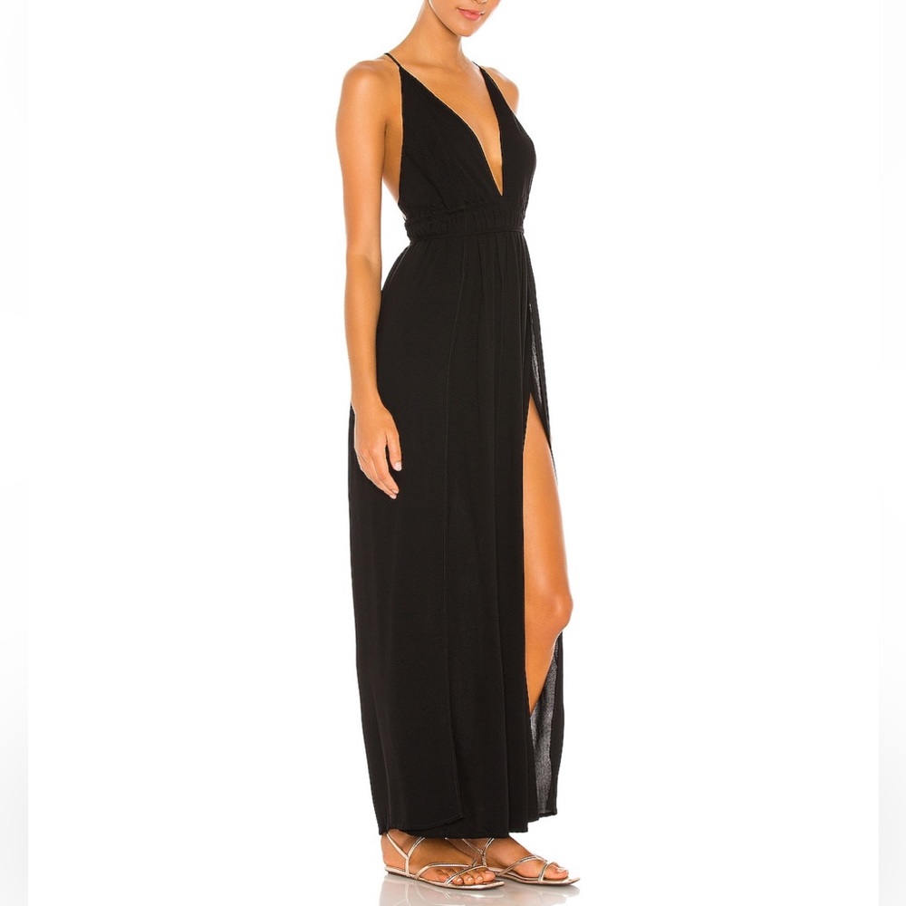 Worn once. Gorgeous 100% silk dress